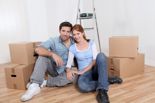 Household moving van service near Finsbury Park streets