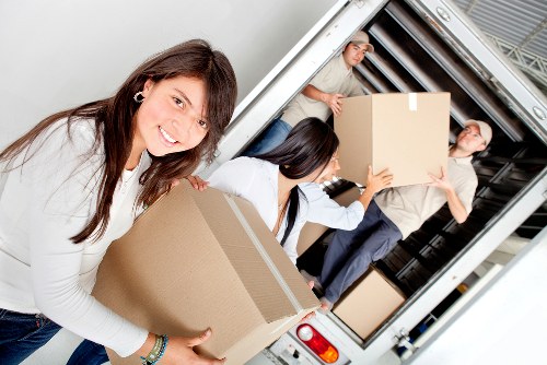 Practical van hire support for local relocations in Finsbury Park